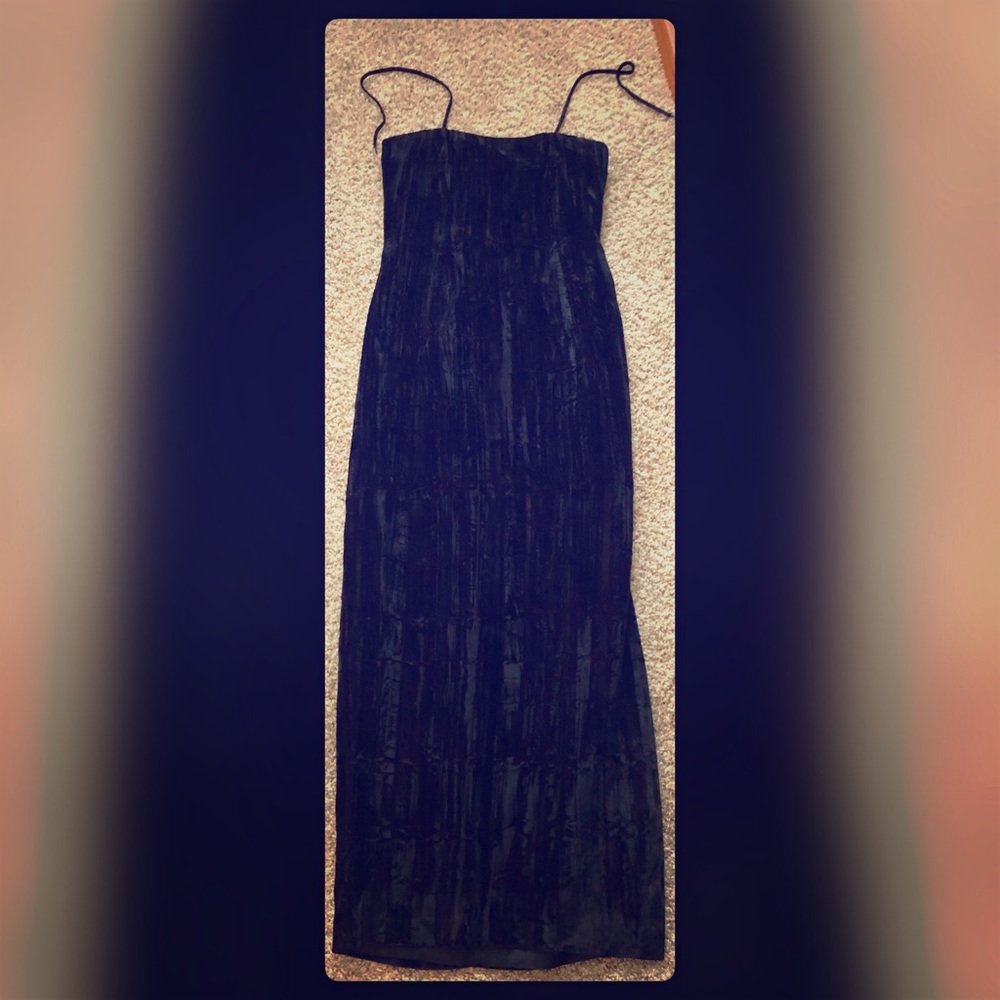 Black velvet gown w red lining, removable straps